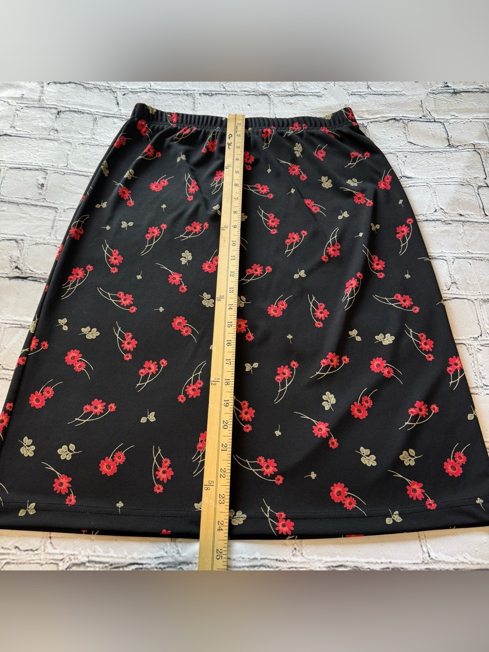 Vtg Y2K 90s Cherokee Black Midi Slip Skirt with Red Poppies Floral Print Size M - Picture 4 of 7